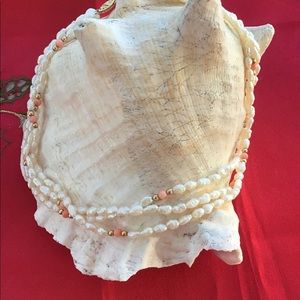 Freshwater pearl necklace     S